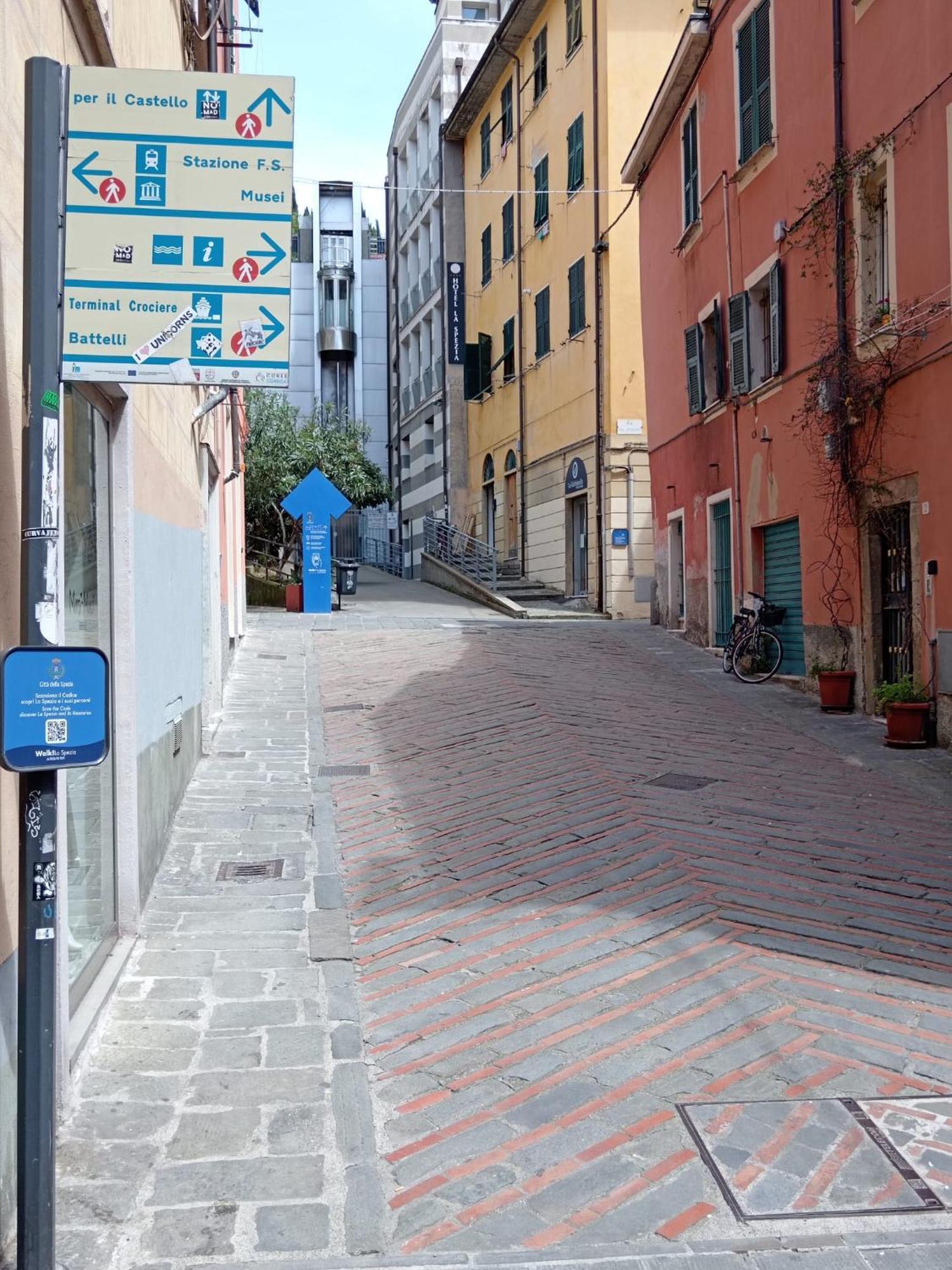 Indipendence Home La Spezia Kültér fotó