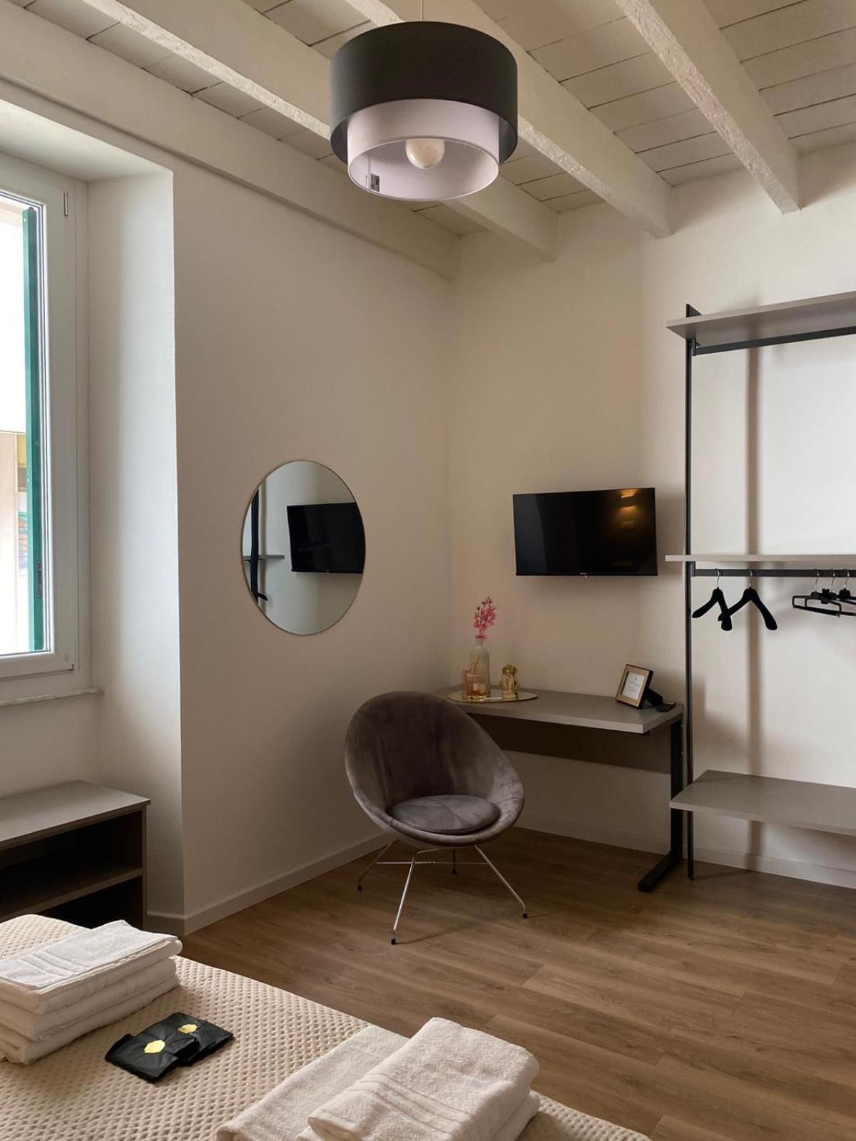 Indipendence Home La Spezia Kültér fotó